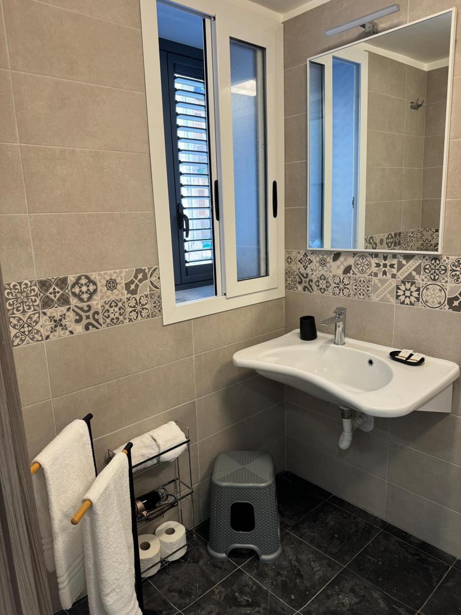 La Rondine Bed Hotel Ficarazzi Exterior photo